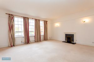 Sitting Room- click for photo gallery